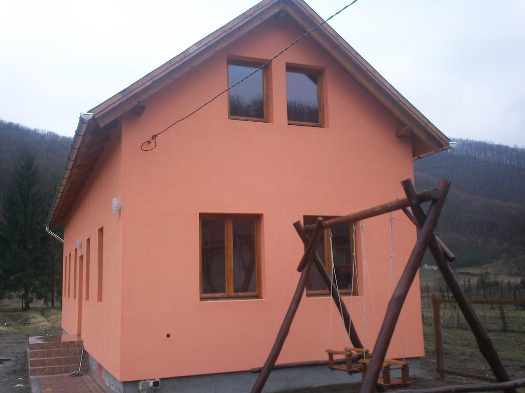 Szikla Vendeghaz Hotel Istenmezeje Exterior foto
