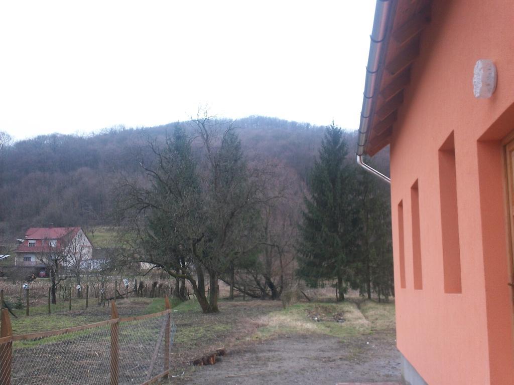 Szikla Vendeghaz Hotel Istenmezeje Exterior foto